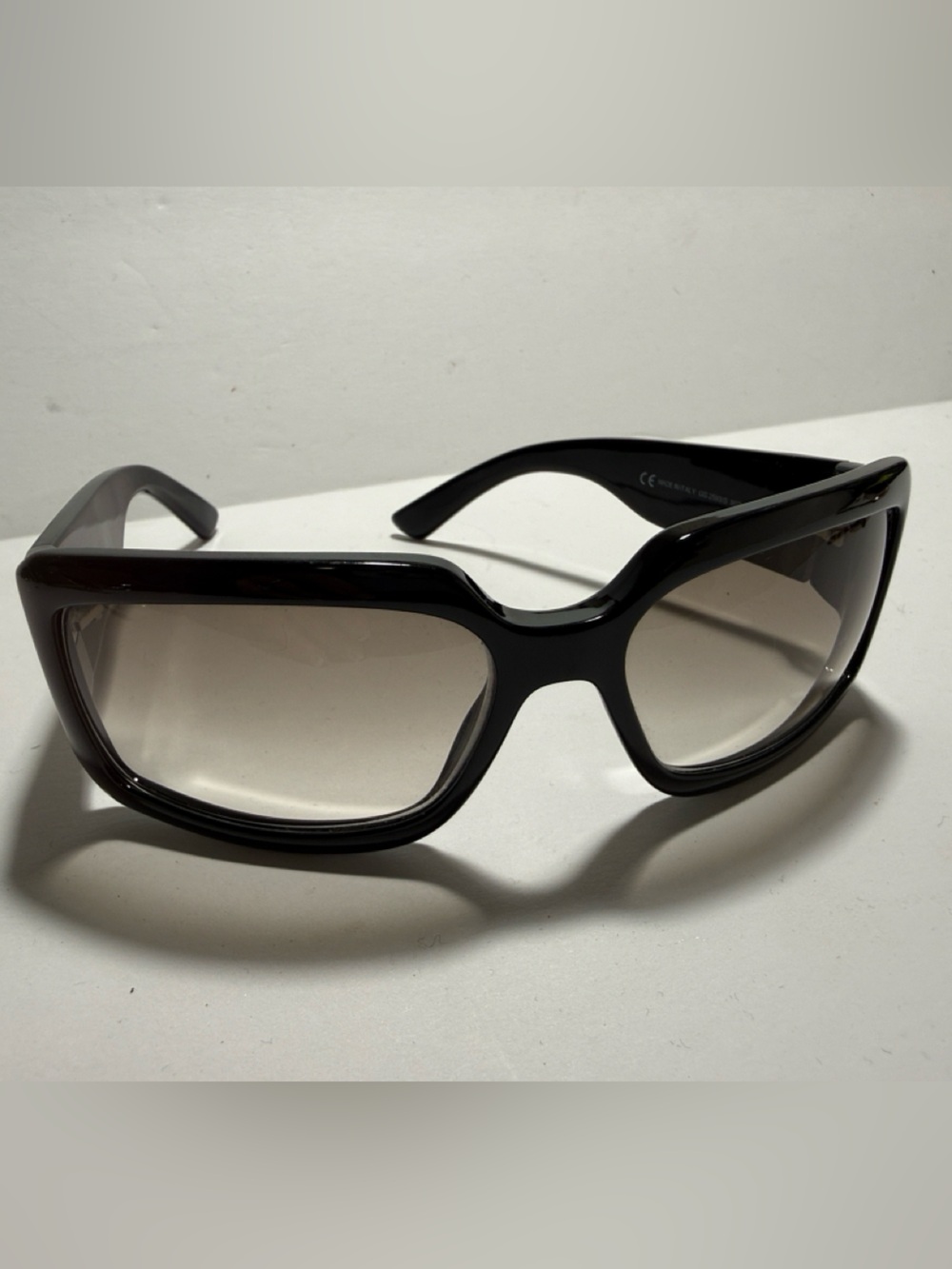 Gucci GG 2593/S - Black Oversized Square Sunglasses